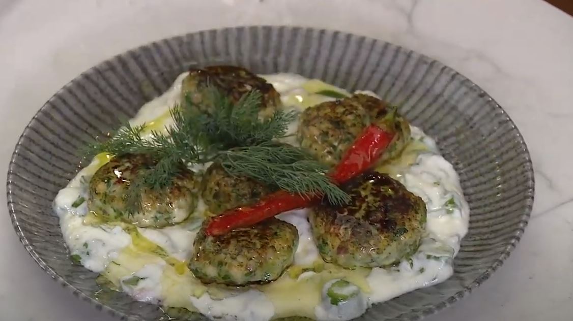 סינייה קבב דג ים עם ירקות צלויים - השף אביב משה